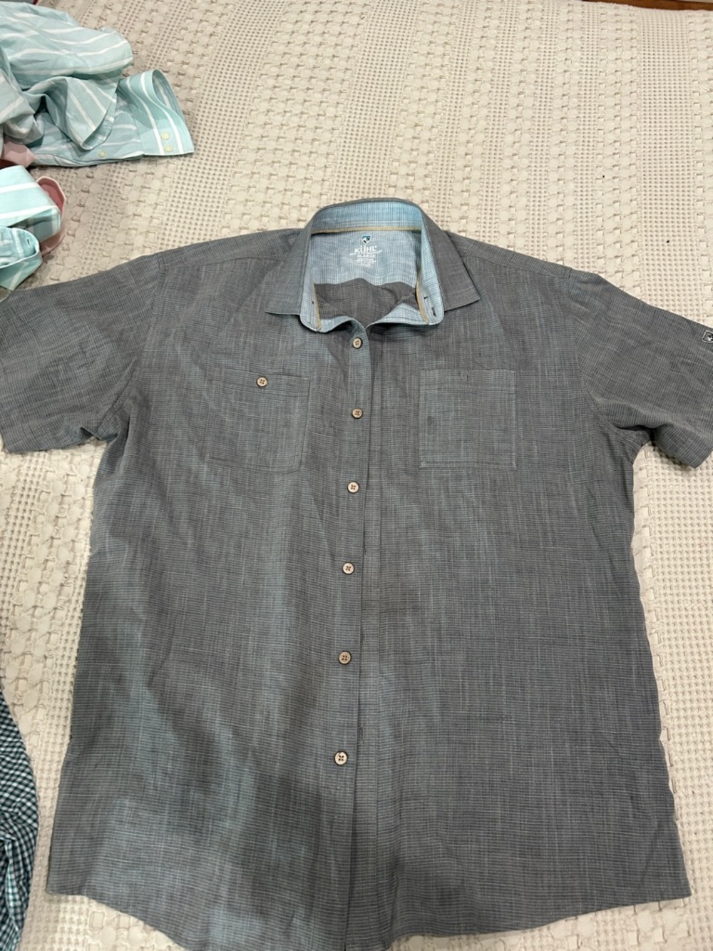 Kuhl Men's Short-Sleeve Button-Down Shirt in Slate Gray
